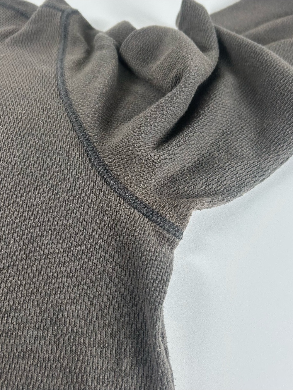 Hollister Men’s SZ XL VTG Y2K Gray Thermal Waffle Spell Out Long Sleeve Shirt - Picture 7 of 10